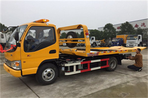 濮阳哪里有拖车服务